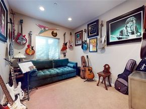4821 Bakman Avenue 405, North Hollywood (los Angeles) CA 91601