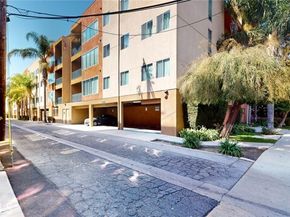 4821 Bakman Avenue 405, North Hollywood (los Angeles) CA 91601