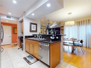 4821 Bakman Avenue 405, North Hollywood (los Angeles) CA 91601