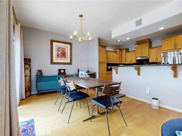 4821 Bakman Avenue 405, North Hollywood (los Angeles) CA 91601