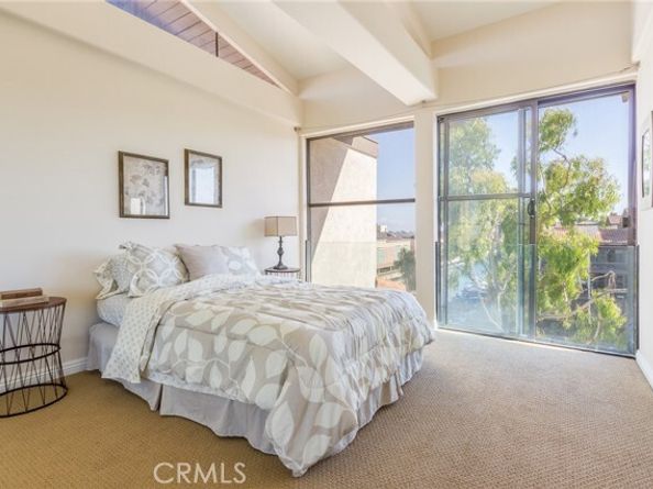 5336 Marina Pacifica, Long Beach CA 90803