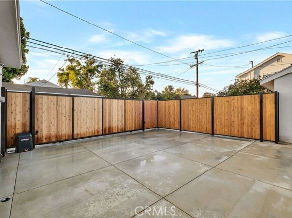 4001 Pine, Long Beach CA 90807