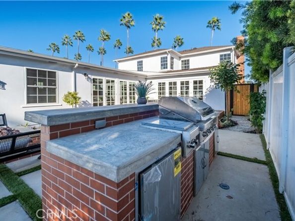 4001 Pine, Long Beach CA 90807