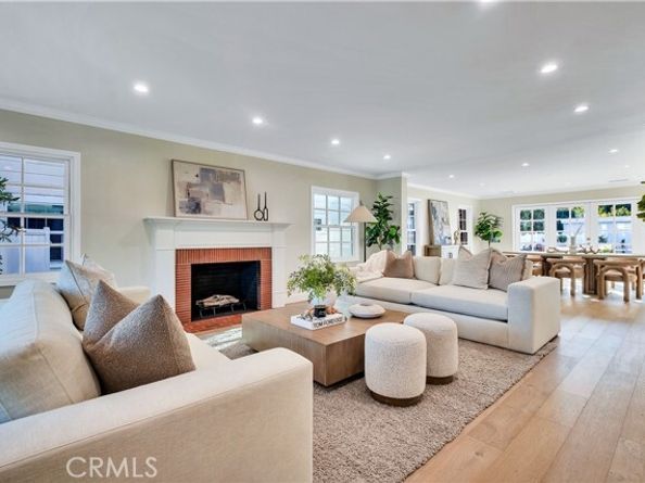 4001 Pine, Long Beach CA 90807