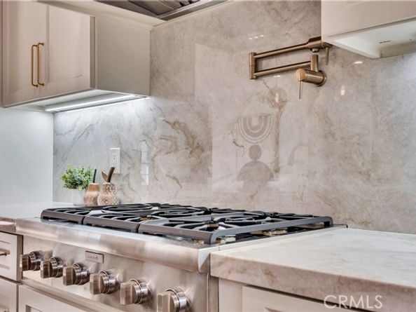 4001 Pine, Long Beach CA 90807