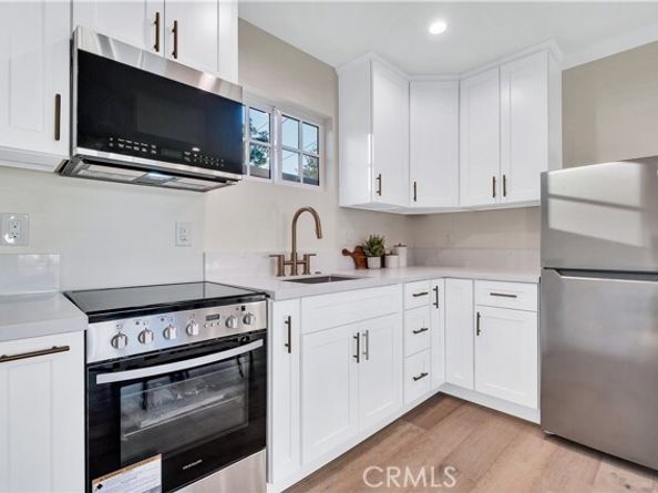 4001 Pine, Long Beach CA 90807