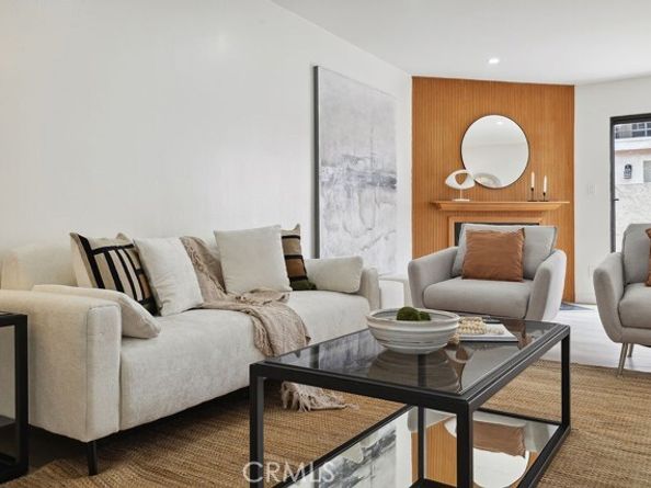6101 Fulton Avenue 8, Van Nuys (los Angeles) CA 91401