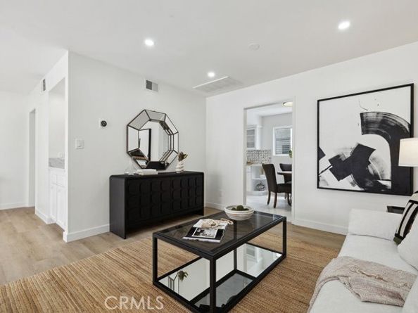 6101 Fulton Avenue 8, Van Nuys (los Angeles) CA 91401