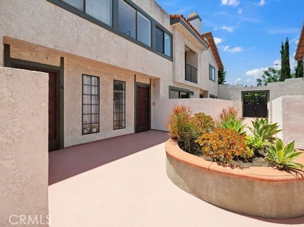 6101 Fulton Avenue 8, Van Nuys (los Angeles) CA 91401