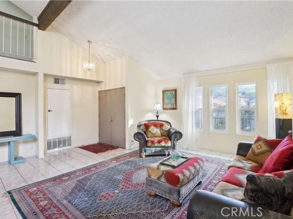 5625 E Calle Canada, Anaheim CA 92807