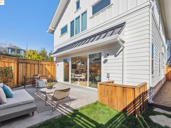 2310 Eighth St, Berkeley CA 94710