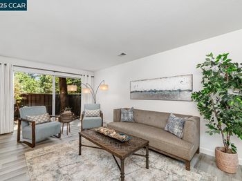 1909 Country wood Ct
