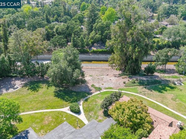 1909 Country wood Ct, Walnut Creek CA 94598