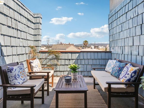 1004 9Th Ave, Oakland CA 94606