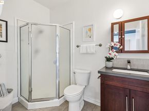 1004 9Th Ave, Oakland CA 94606