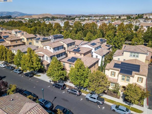3135 Vittoria Loop, Dublin CA 94568