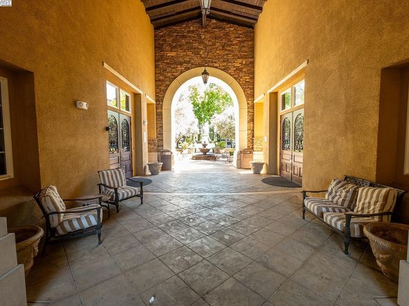 3135 Vittoria Loop, Dublin CA 94568