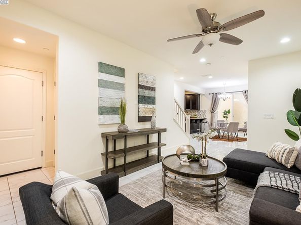 3135 Vittoria Loop, Dublin CA 94568