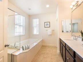 3135 Vittoria Loop, Dublin CA 94568