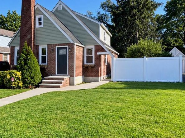750 Wesley Street, Baldwin NY 11510