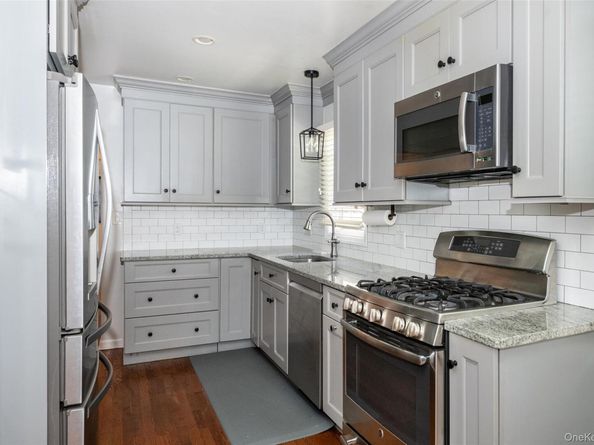 7 Ronalds Avenue, New Rochelle NY 10801
