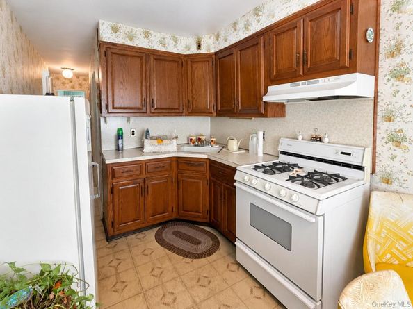 7315 Cook Avenue, Middle Village NY 11379