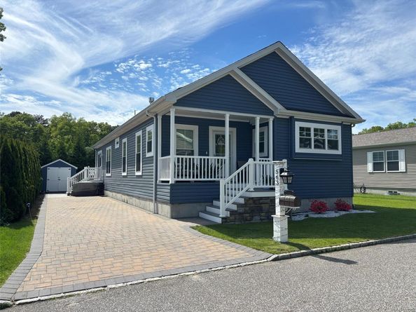1661 Old Country Road 563, Riverhead NY 11901