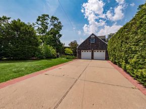 253 Melbury Road, Babylon NY 11702