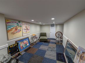 253 Melbury Road, Babylon NY 11702