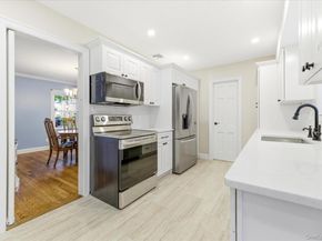 60 Atkinson Road, Rockville Centre NY 11570