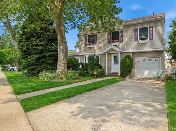 2785 Harvey Avenue, Oceanside NY 11572