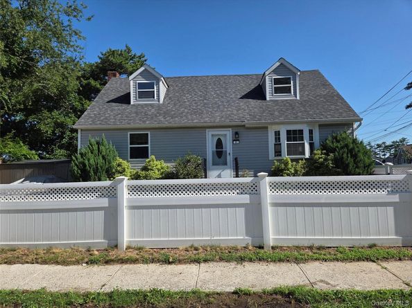 85 Schleigel Boulevard, South Farmingdale NY 11735