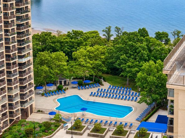 18-05 215th Street 16H, Bayside NY 11360