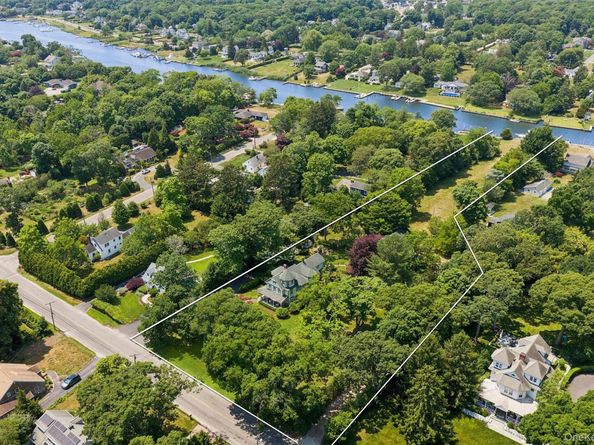 60/60B Union Ave, Center Moriches NY 11934