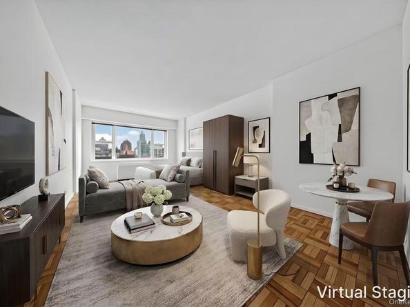 60 E 8th Street 18G, New York (Manhattan) NY 10003