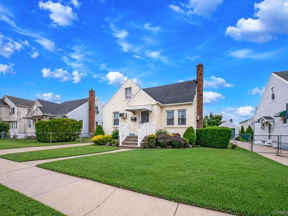 1111 Esther Street, Franklin Square NY 11010