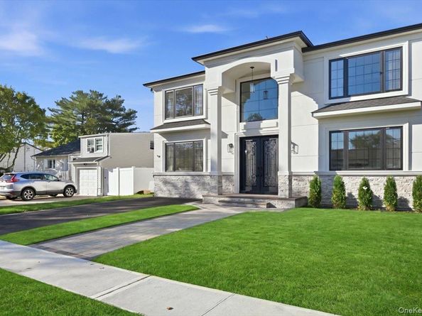 10 Terry Street, Hicksville NY 11801