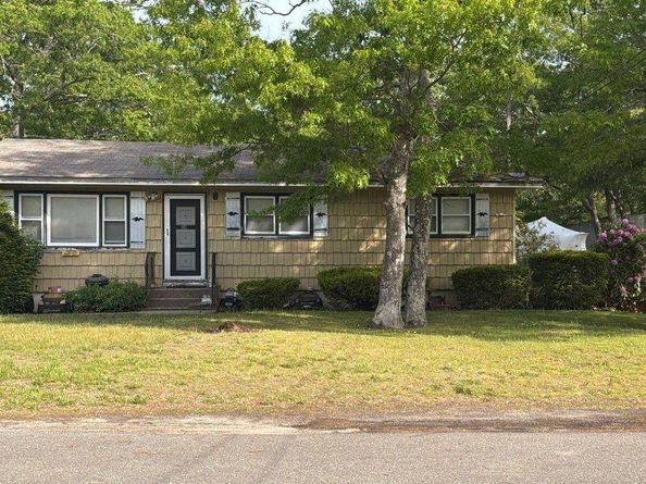 24 Hinda Boulevard, Riverhead NY 11901