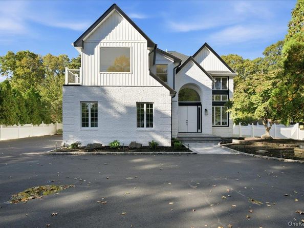 21 Hart Place B, Dix Hills NY 11746