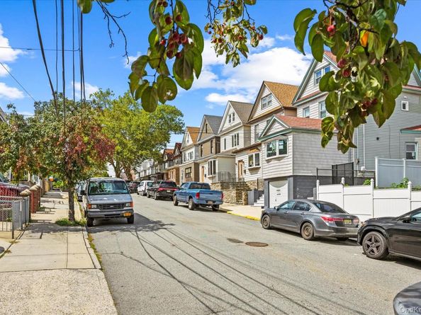 6731 52nd Road, Maspeth NY 11378
