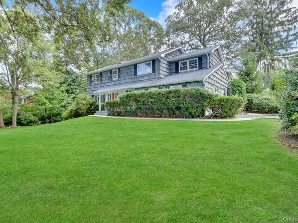 15 Tobi Lane, East Setauket NY 11733