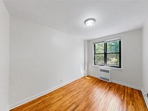 52-21 39th Road 2A, Woodside NY 11377