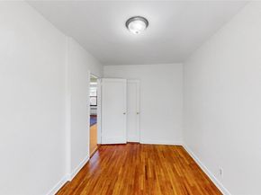 52-21 39th Road 2A, Woodside NY 11377