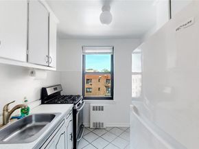 52-21 39th Road 2A, Woodside NY 11377