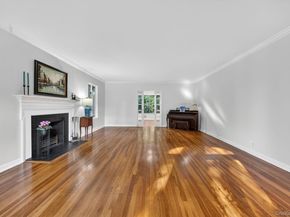 190 Sussex Drive, Manhasset NY 11030