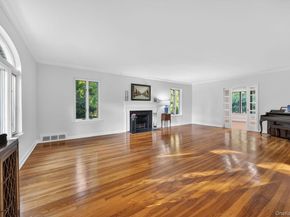 190 Sussex Drive, Manhasset NY 11030