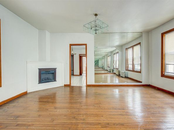 32-54 81st Street, Jackson Heights NY 11370
