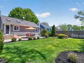 105 N Hamilton Avenue, Lindenhurst NY 11757