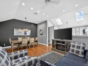 105 N Hamilton Avenue, Lindenhurst NY 11757