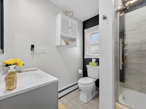 105 N Hamilton Avenue, Lindenhurst NY 11757